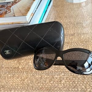 CHANEL 5116Q Quilted Leather Sunglasses (Black/Brown) with Case